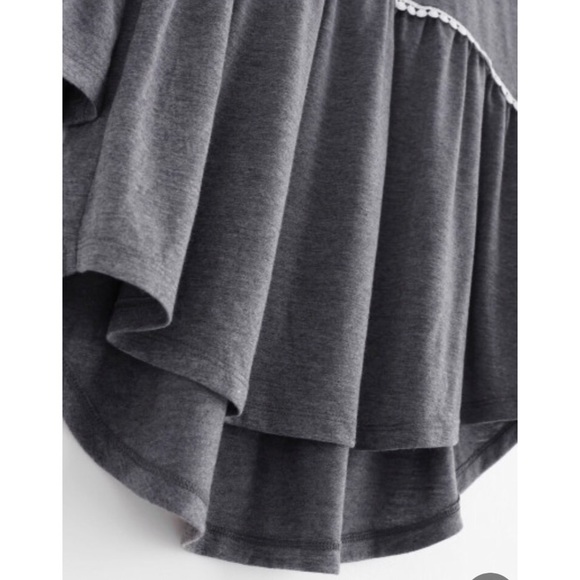 Dot Crochet Trim Curved Hem Top - Picture 2 of 5